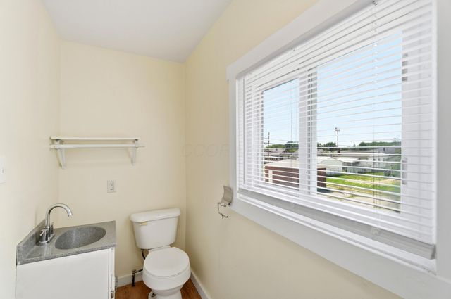 2015 Clifton Avenue, Springfield, OH 45505