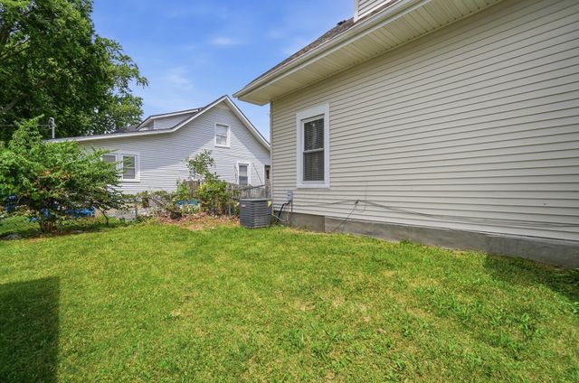 2015 Clifton Avenue, Springfield, OH 45505