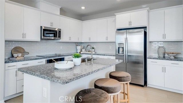 2677 Cloudview Privado, Ontario, CA 91761