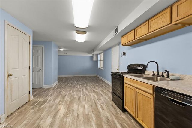 1504 Edgewood Drive, Yadkinville, NC 27055