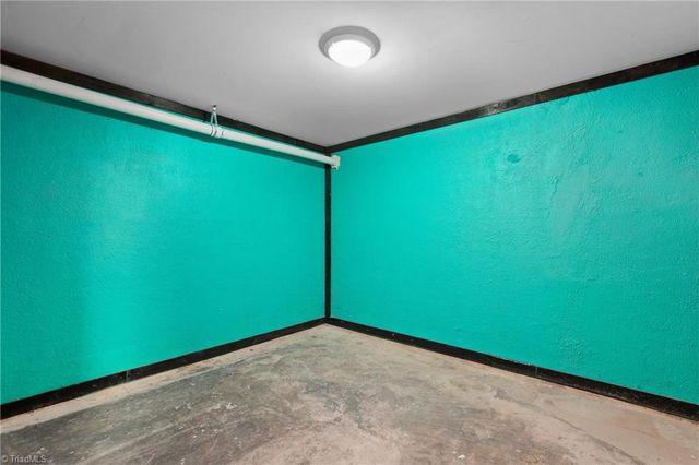 1504 Edgewood Drive, Yadkinville, NC 27055