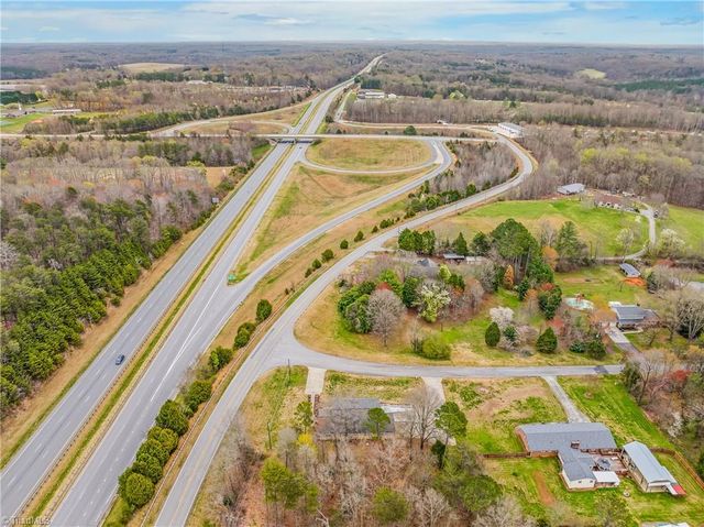 1504 Edgewood Drive, Yadkinville, NC 27055