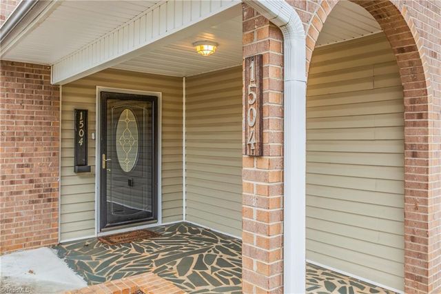 1504 Edgewood Drive, Yadkinville, NC 27055