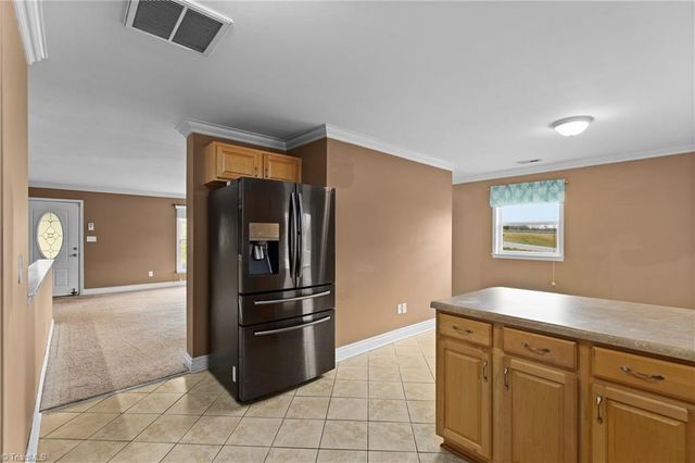 1504 Edgewood Drive, Yadkinville, NC 27055