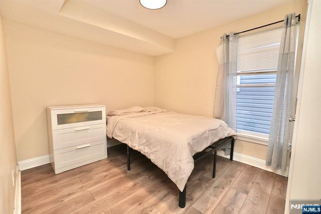 487 S 20th Street, Irvington, NJ 07111