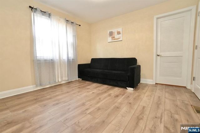 487 S 20th Street, Irvington, NJ 07111