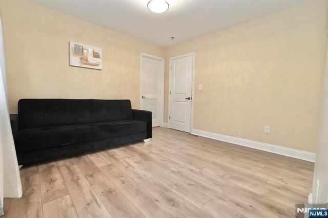 487 S 20th Street, Irvington, NJ 07111