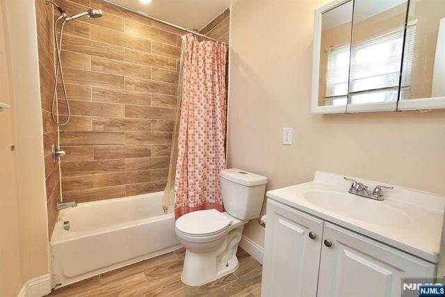 487 S 20th Street, Irvington, NJ 07111