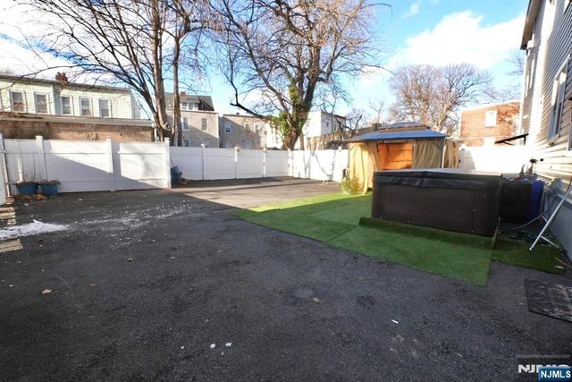 487 S 20th Street, Irvington, NJ 07111