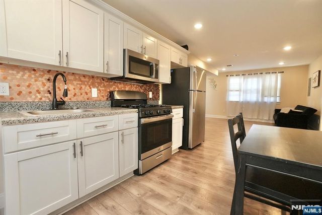 487 S 20th Street, Irvington, NJ 07111