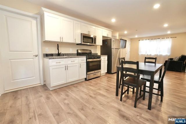 487 S 20th Street, Irvington, NJ 07111