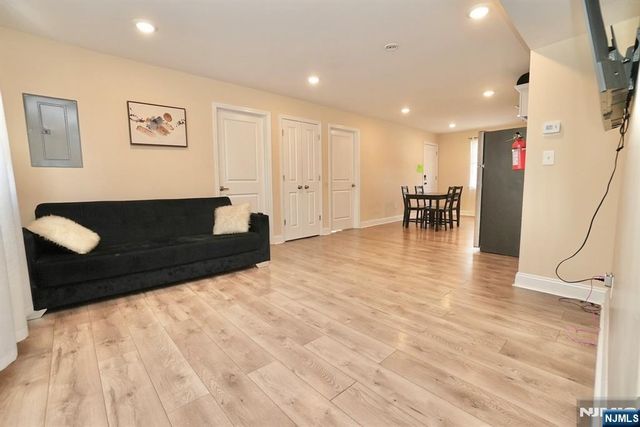 487 S 20th Street, Irvington, NJ 07111