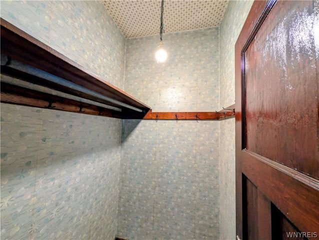 71 Hoerner Avenue, Cheektowaga, NY 14211