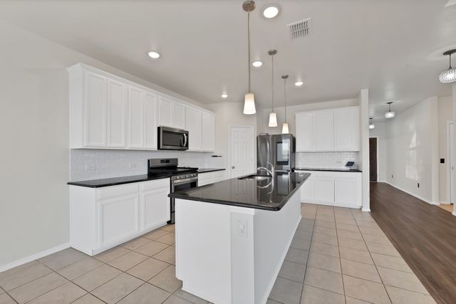 820 Lemongrass Court, Fort Worth, TX 76131