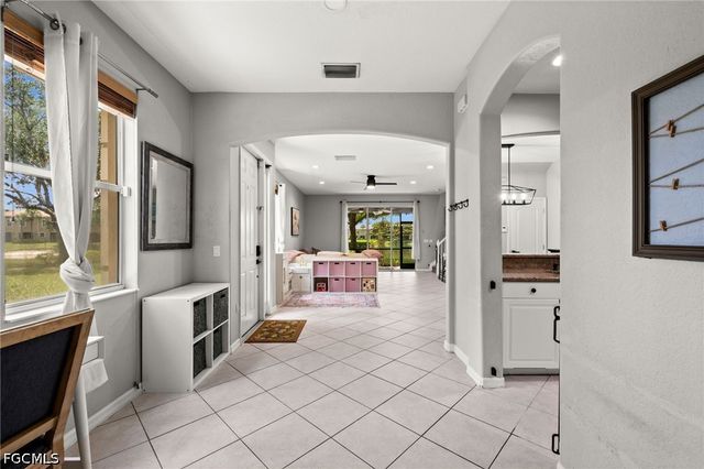 3231 Cottonwood BEND 301, Fort Myers, FL 33905