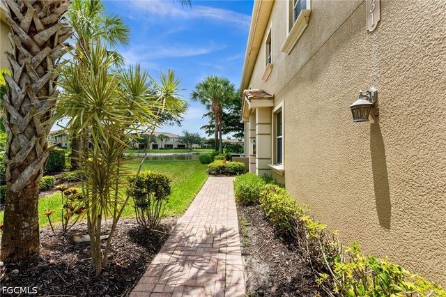 3231 Cottonwood BEND 301, Fort Myers, FL 33905