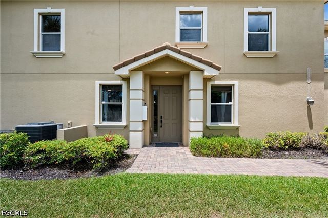 3231 Cottonwood BEND 301, Fort Myers, FL 33905