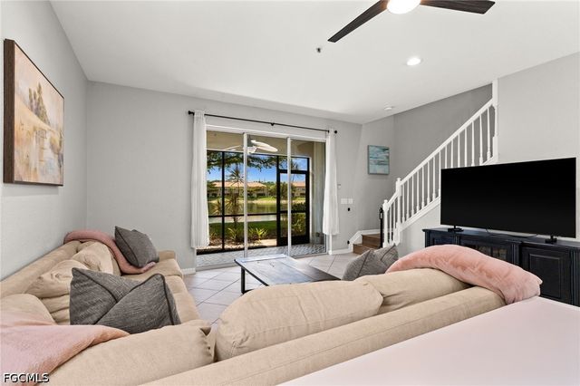 3231 Cottonwood BEND 301, Fort Myers, FL 33905