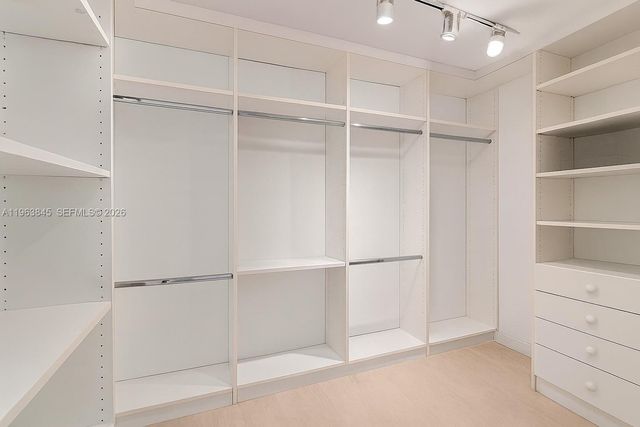 600 NE 36th St PH1, Miami, FL 33137