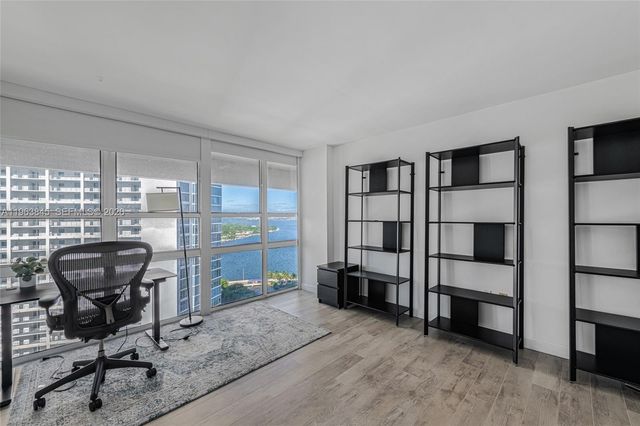 600 NE 36th St PH1, Miami, FL 33137