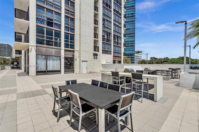 600 NE 36th St PH1, Miami, FL 33137