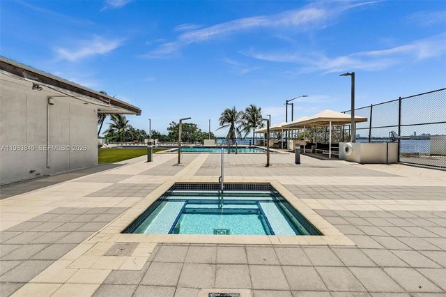 600 NE 36th St PH1, Miami, FL 33137