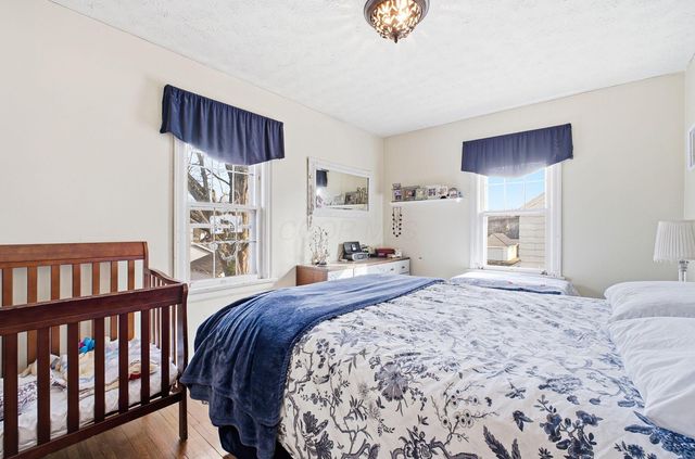 1002 S Cassingham Road, Columbus, OH 43209