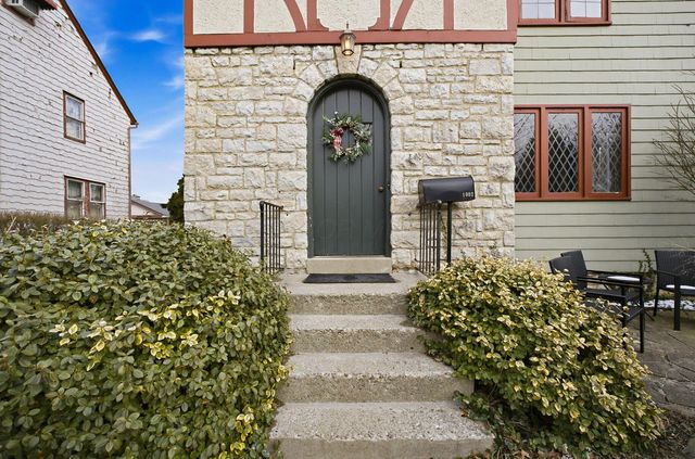 1002 S Cassingham Road, Columbus, OH 43209