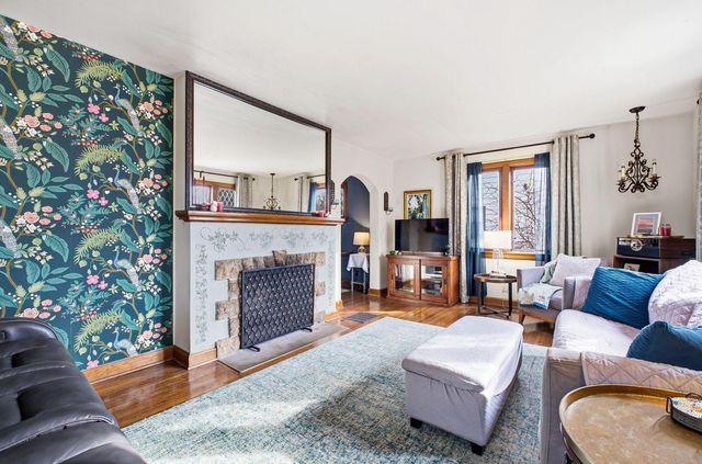 1002 S Cassingham Road, Columbus, OH 43209