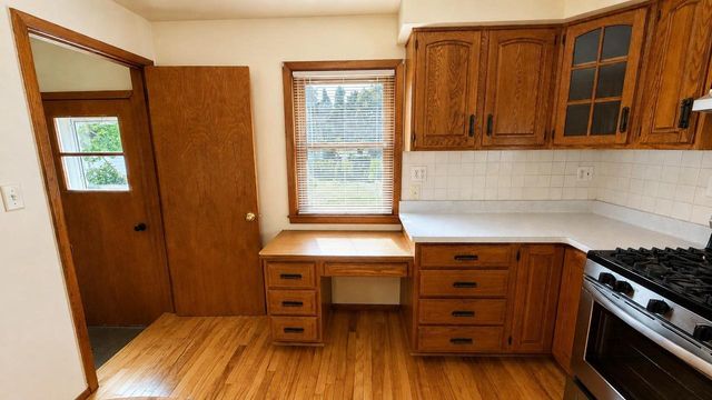 403 DAKOTA STREET, Oshkosh, WI 54902