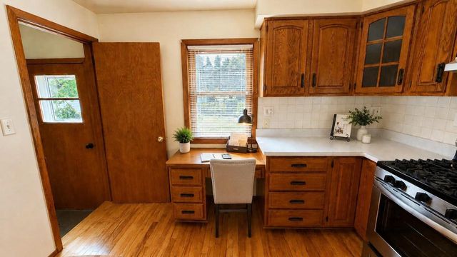 403 DAKOTA STREET, Oshkosh, WI 54902