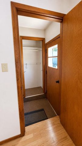 403 DAKOTA STREET, Oshkosh, WI 54902