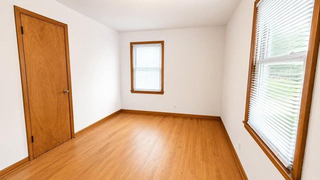 403 DAKOTA STREET, Oshkosh, WI 54902