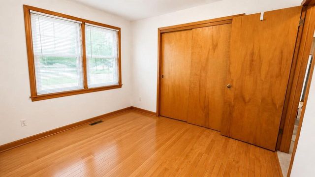 403 DAKOTA STREET, Oshkosh, WI 54902