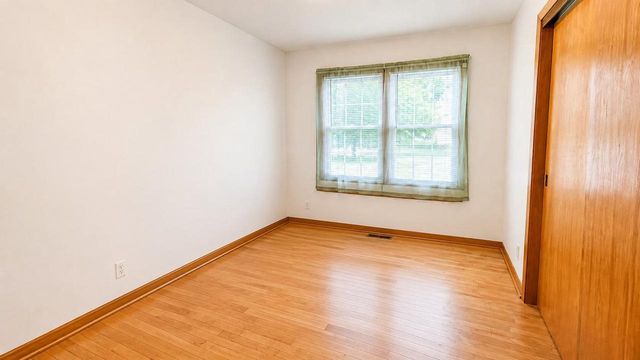 403 DAKOTA STREET, Oshkosh, WI 54902