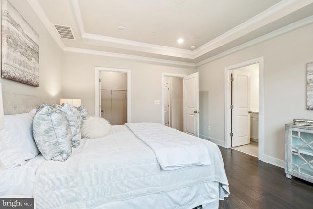 114 DICKENSON DR, Gaithersburg, MD 20878