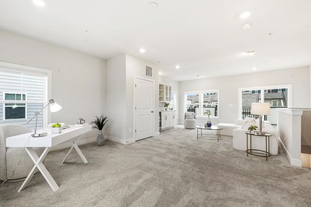 114 DICKENSON DR, Gaithersburg, MD 20878