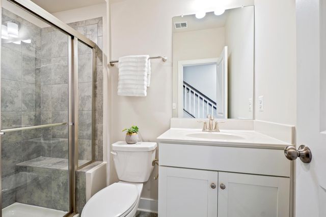 114 DICKENSON DR, Gaithersburg, MD 20878