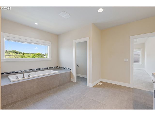 16649 Sw FRIENDLY Ln, Beaverton, OR 97007