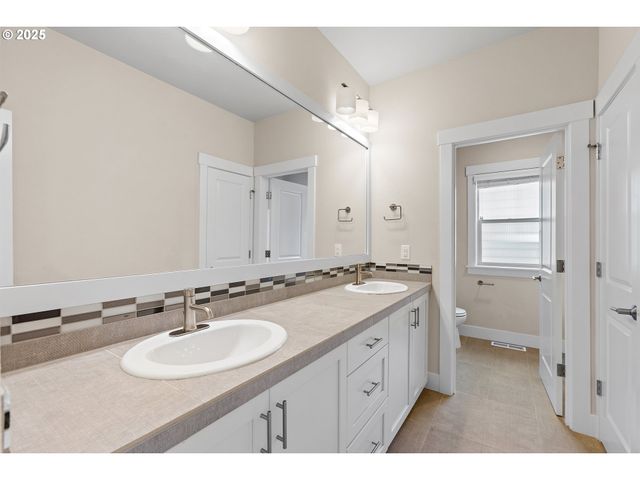 16649 Sw FRIENDLY Ln, Beaverton, OR 97007