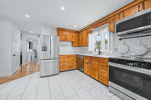26 Westside Ave, North Attleboro, MA 02760