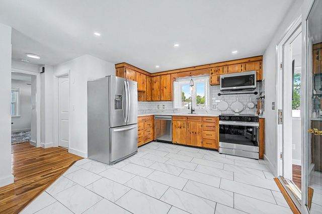 26 Westside Ave, North Attleboro, MA 02760