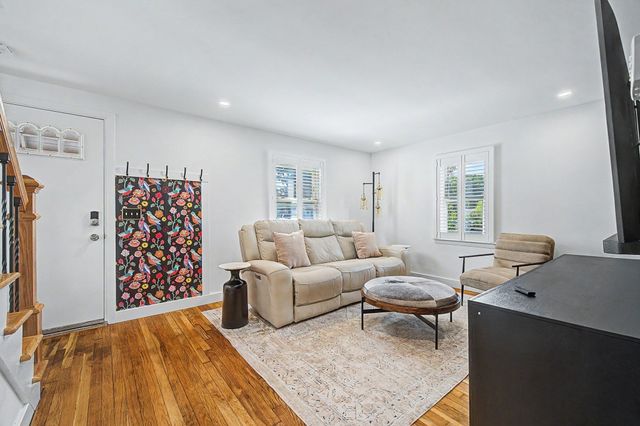 26 Westside Ave, North Attleboro, MA 02760