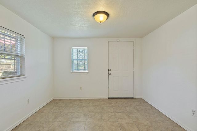 11050 Vailview Drive, Houston, TX 77016