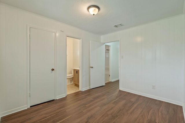 11050 Vailview Drive, Houston, TX 77016