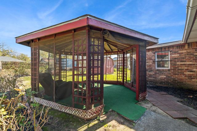 11050 Vailview Drive, Houston, TX 77016