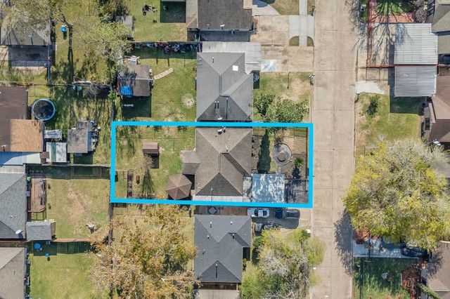 11050 Vailview Drive, Houston, TX 77016