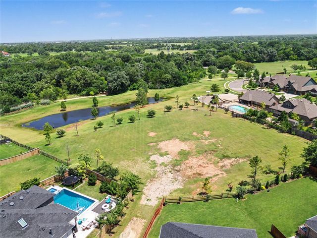 122 Sonora Lane, Norman, OK 73069