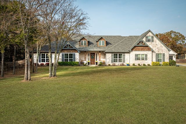 6641 Blackjack Oaks Road, Aubrey, TX 76227