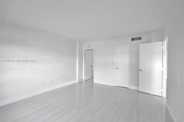 4164 Inverrary Dr 305, Lauderhill, FL 33319